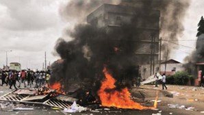 Greve dos taxistas provoca revolta popular em Luanda