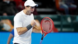 Tenista russo Karatsev bate Murray e conquista torneio de Sydney