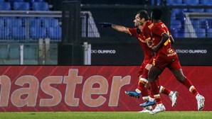 Sérgio Oliveira marca golo na estreia na Roma de José Mourinho