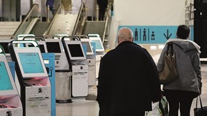 PJ 'caça' máfia dos testes Covid no Aeroporto de Lisboa