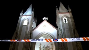 Risco de derrocada fecha adro da igreja de Santo Condestável em Lisboa
