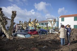 Novo alerta de chuva depois de enxurrada nos Açores