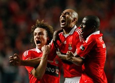 Luisão marcou o único golo da vitória por 1-0 do Benfica sobre o Sp. Braga, na Luz, que foi decisiva para o título