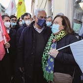 Líder do PS, António Costa, numa ação de campanha em Fafe