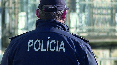 Homem apanhado a exibir-se a mulher e a menor nas Caldas da Rainha