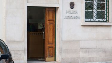 Mata namorada à pancada e chama meios de socorro em Coimbra