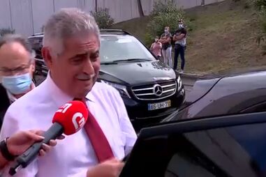 Vieira queria vitórias do Benfica para adeptos ignorarem notícias de dívidas ao Novo Banco