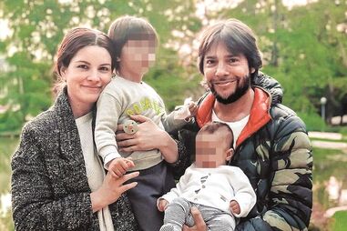 Joaquín Cortés com a mulher e os dois filhos do casal 