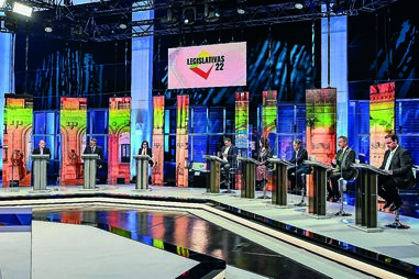 A estrela no teatro Capitólio foi o corte súbito de luz, que obrigou a RTP a ir para intervalo à pressa 