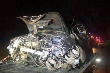 Três crianças em estado grave após despiste e colisão entre três carros em Palmela. Autor do embate fugiu