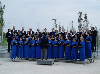 Coro de Santo Amaro de Oeiras – O Coro de Santo Amaro de Oeiras é um coro  amador do Concelho de Oeiras fundado em 1960 pelo Maestro Cesar Batalha.