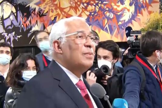 António Costa já chegou à sede de campanha do PS