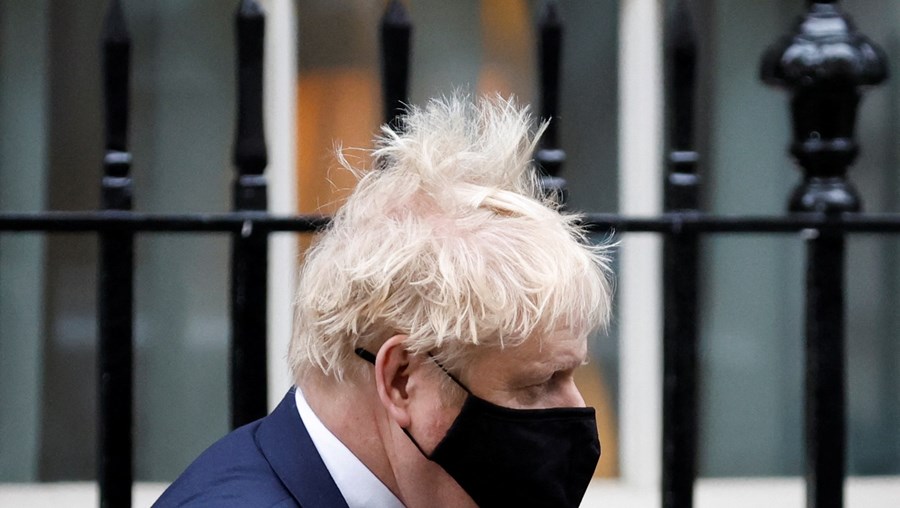 Boris Johnson saúda investigação e diz acreditar que não violou a lei