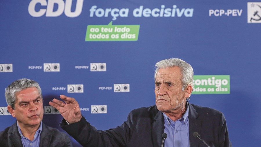 Jerónimo de Sousa reconheceu derrota ao lado de José Ferreira, líder dos Verdes, que ficam fora do Parlamento  