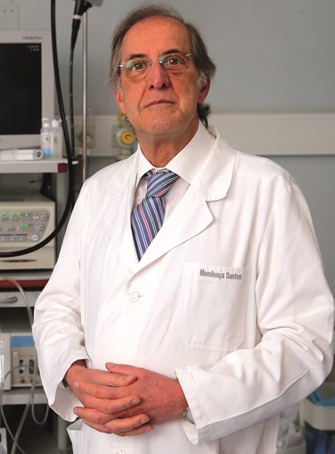 O médico José Mendonça Santos é um dos elementos da equipa clínica do hospital da SCML