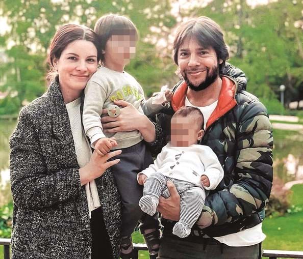Joaquín Cortés com a mulher e os dois filhos do casal 