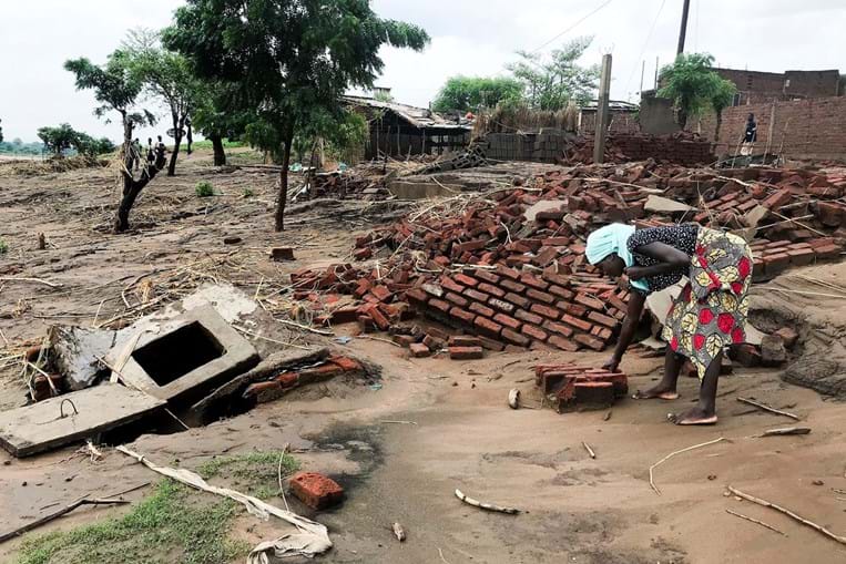 Passagem da tempestade ‘Ana’ deixou um rasto de destruição em várias províncias do Norte e Centro de Moçambique