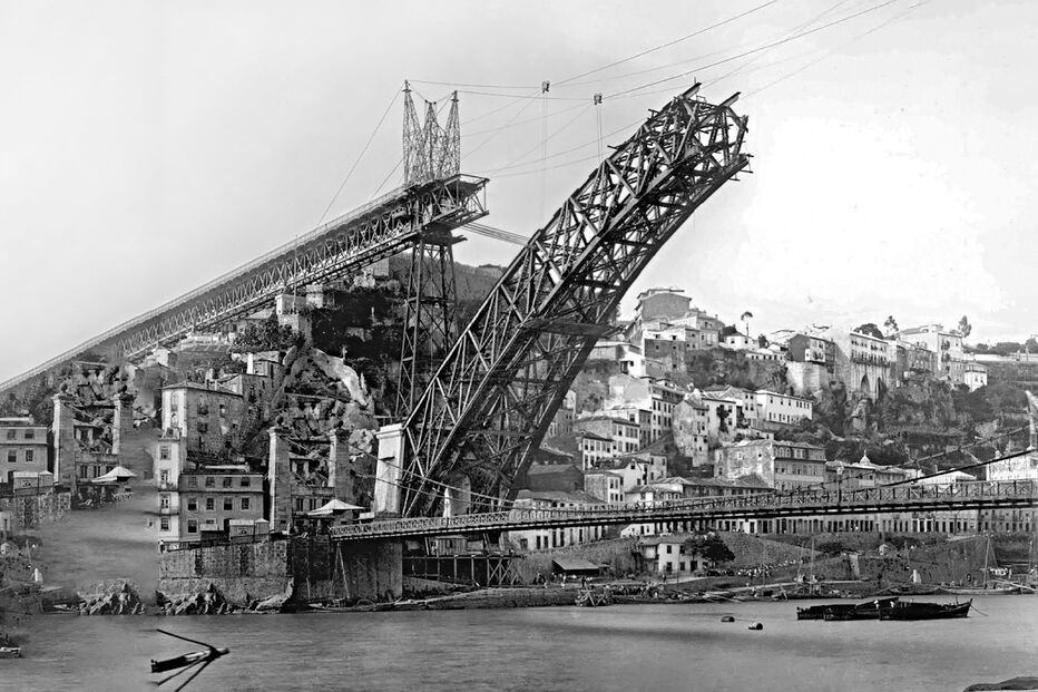 Exclusivo com o CM: Coleção de cromos do Portugal de ontem e de hoje