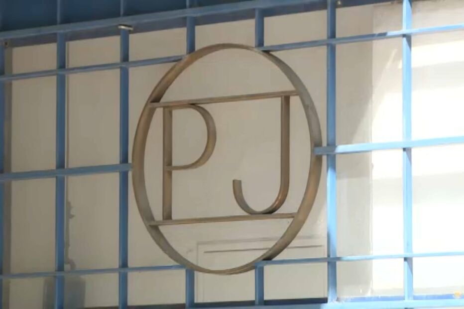 Grávida de seis meses violada quando pedia socorro ao marido