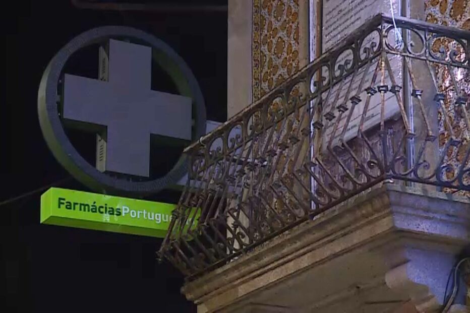 2022-01-04_09_47_44 Homem armado assalta farmácia em Valadares, Vila Nova de Gaia.jpg