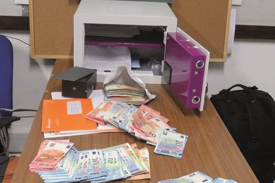 Assalto a cofre, apreensões, furtos, notas