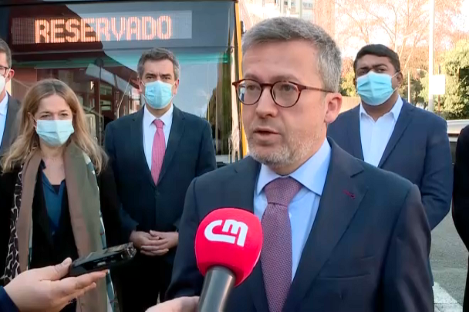 Carlos Moedas propõe transportes gratuitos em Lisboa para jovens e idosos 