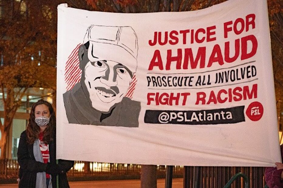 Prisão perpétua para pai e filho que perseguiram e mataram jovem afro-americano de 25 anos