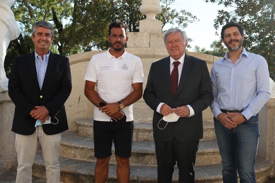 2022-01-10_17_22_42 Foto-Paulo Veríssimo, Tenista Frederico Gil, Basílio Horta, Enólogo Hélder Cunha.jpg