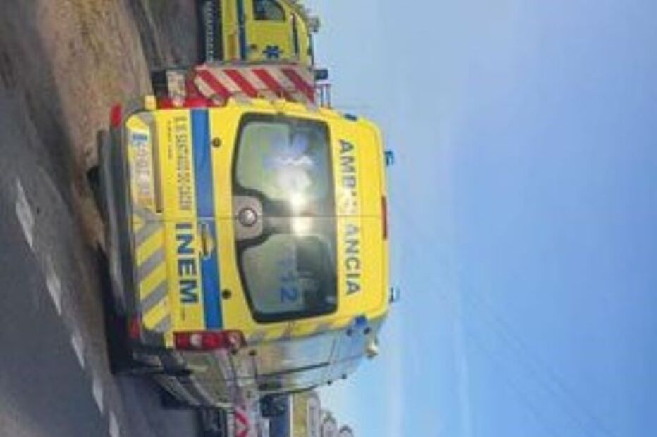 Colisão frontal provoca cinco feridos em Santiago do Cacém