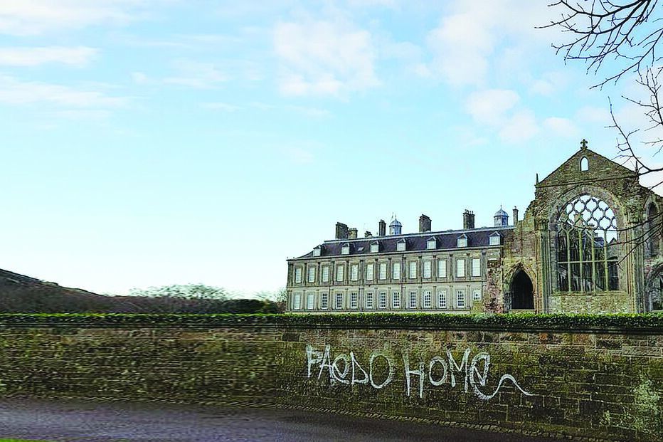 Crime no Castelo de Holyroodhouse em Edimburgo, na Escócia, está a ser investigado