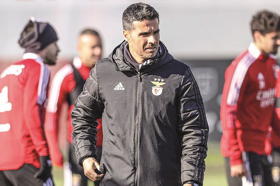 Nélson Veríssimo disse que os jogadores “têm sido inexcedíveis” na adaptação às suas ideias