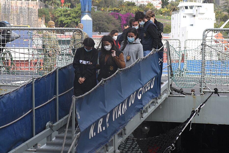 Mais de uma tonelada de cocaína encontrada em veleiro no Funchal