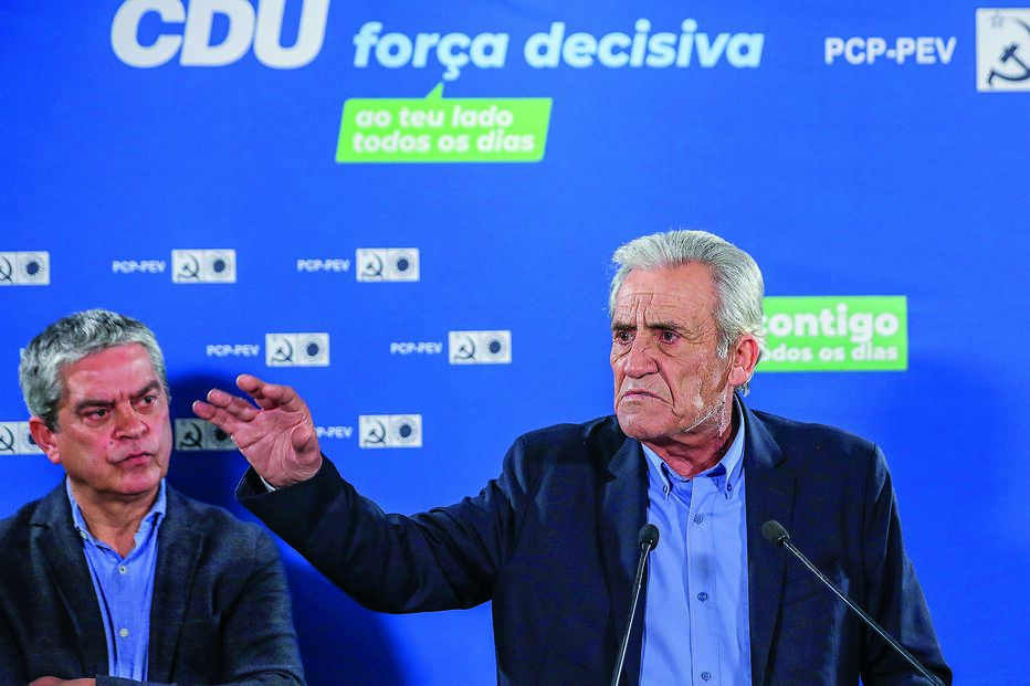 Jerónimo de Sousa reconheceu derrota ao lado de José Ferreira, líder dos Verdes, que ficam fora do Parlamento  