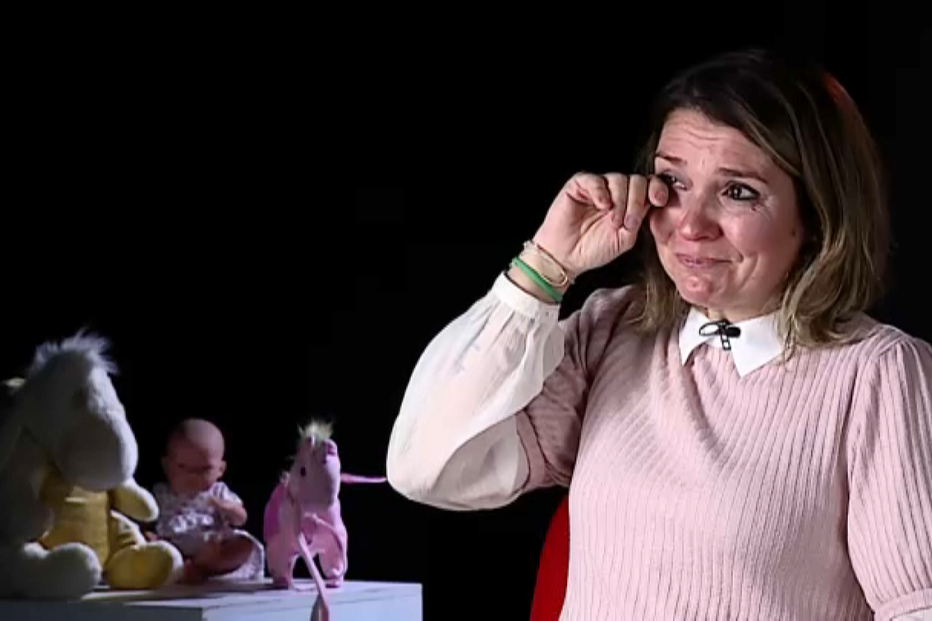 As duas técnicas vão a julgamento. A mãe das meninas recusa perdoá-las.