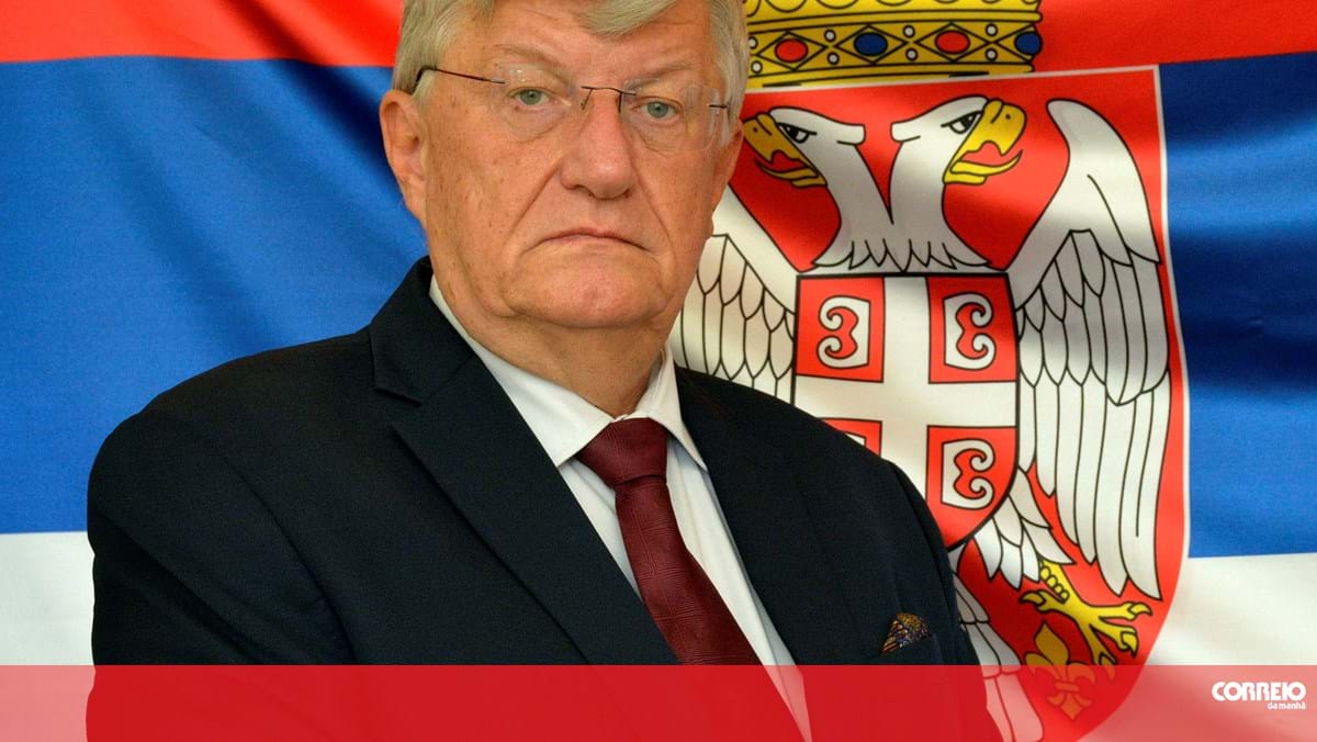 Embaixador da Sérvia morre depois de se atirar ao mar em Cascais - Portugal  foto