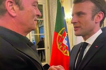 O cantor com o Chefe de Estado francês, Macron