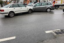 Três feridos em colisão frontal entre dois carros em Santa Maria da Feira