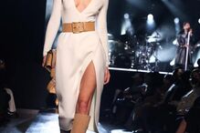 Bella Hadid foi a estrela do desfile de Michael Kors