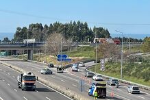 Camião-cisterna em chamas em Gaia