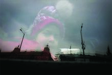 Confrontos continuam sem tréguas em várias cidades da Ucrânia. Famílias tentam fugir do país