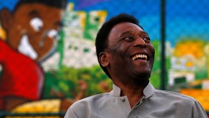 Hospitalização de Pelé prolongada devido a infeção urinária