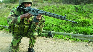 Furta espingarda G3 do Museu do Combatente em Lisboa. Homem de 23 anos detido pela PSP