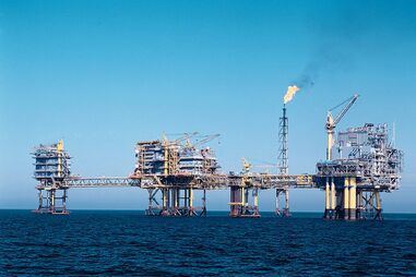 Preço do petróleo sobe e ações asiáticas caem após nova ameaça de Trump