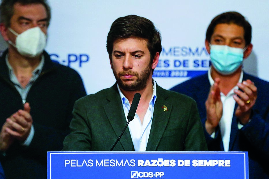 Francisco Rodrigues dos Santos durante a conferência de imprensa que sucedeu os resultados eleitorais 