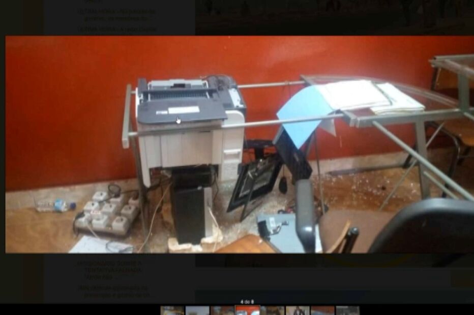 Rádio Capital na Guiné-Bissau atacada por um grupo de homens armados. Veja as imagens 