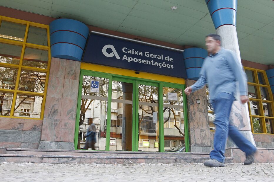 Só a Caixa Geral de Aposentações vai pagar as reformas de fevereiro com as retenções corretas de IRS