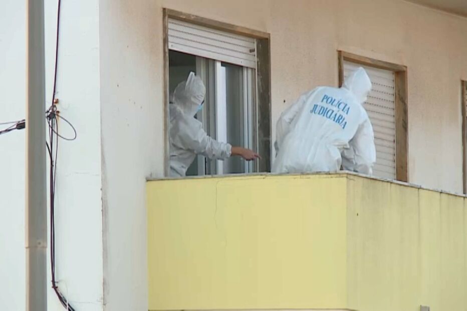 “Vi demónios e eu era um samurai”: Homem julgado por matar pai e irmã grávida