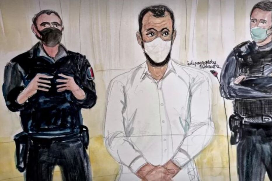 Salah Abdeslam é acusado de participar no ataque terrorista na sala de concertos Bataclan que vitimou 130 pessoas, em 2015.