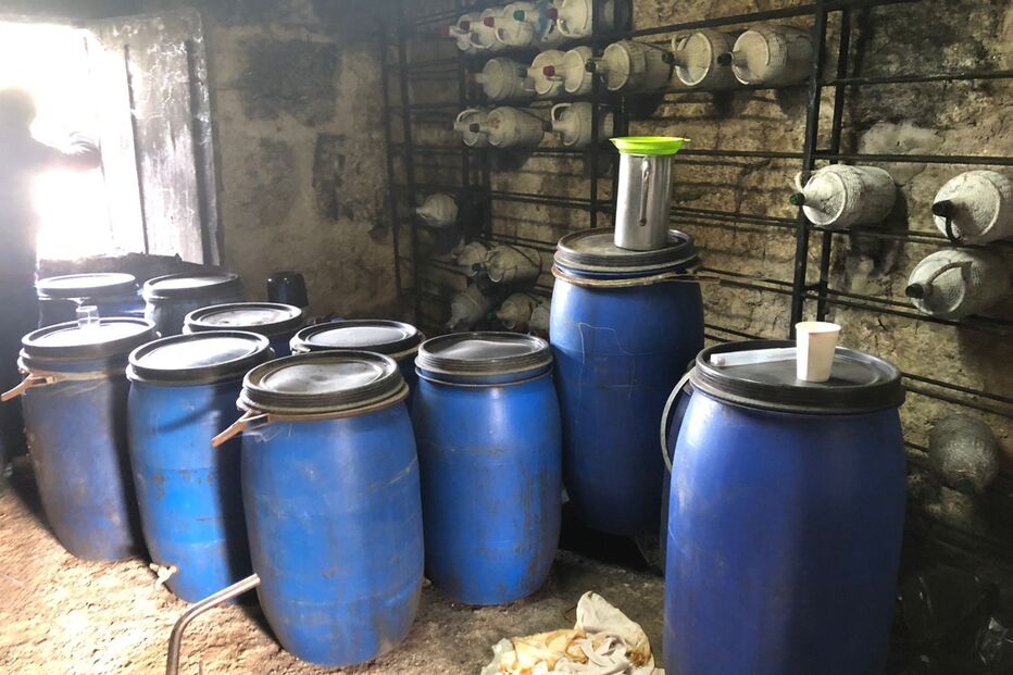 Operação “Cuba” leva à apreensão de mais de 6500 litros de aguardente em Lousada