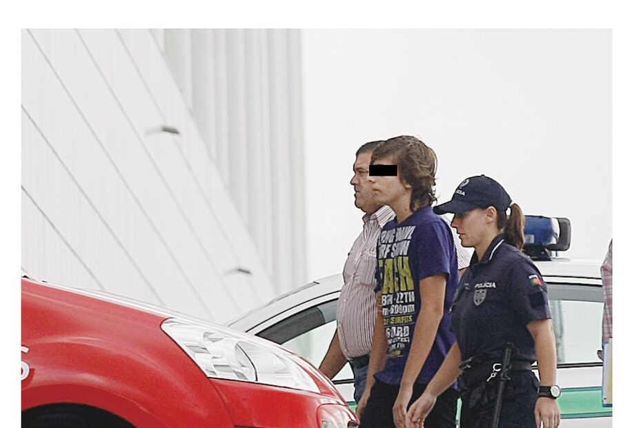Gonçalo quis matar 60 pessoas e acabou internado. A tentativa de atentado a uma escola de Sintra